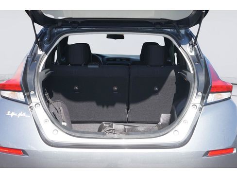 Used 2018 Nissan Leaf SV FWD image 31