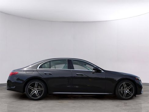 New 2026 Mercedes-Benz E 350 4MATIC Sedan image 6