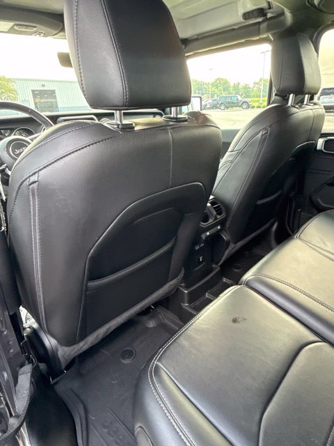 Used 2022 Jeep Wrangler Unlimited Sahara w/ Cold Weather Group AWD/4WD image 27