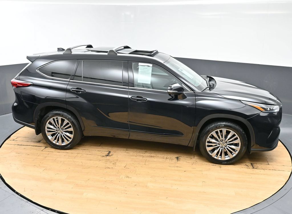 Used 2022 Toyota Highlander Platinum AWD/4WD image 53