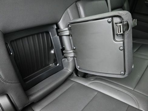 Used 2022 Chevrolet Silverado 1500 LTZ w/ LTZ Convenience Package II image 9