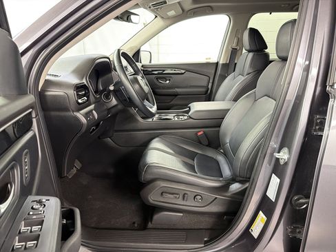 Certified 2023 Honda Pilot Touring image 5