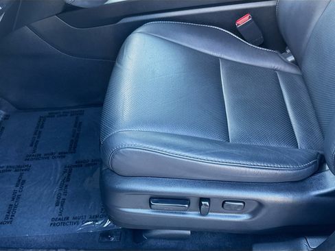 Certified 2025 Honda Passport EX-L image 17