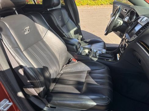 Used 2021 Chrysler 300 S image 28