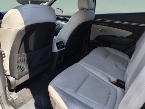 Certified 2024 Hyundai Tucson Limited FWD image 16