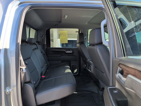 Used 2025 GMC Sierra 2500 SLT w/ SLT Premium Package image 34