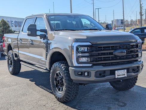 New 2026 Ford F250 XLT w/ XLT Premium Package image 4