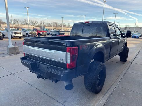 Used 2017 Ford F350 Platinum w/ Platinum Ultimate Package image 5