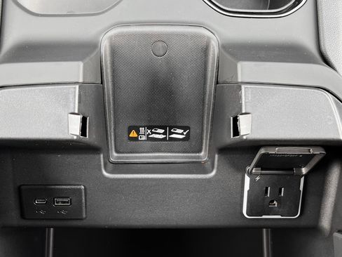 Used 2025 GMC Sierra 1500 AT4 w/ AT4 Premium Package image 27