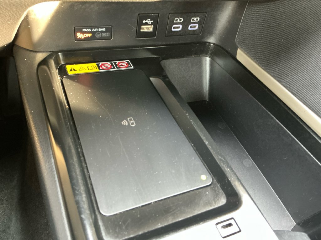 Used 2025 Toyota Camry LE FWD image 27