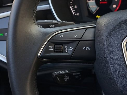 Certified 2025 Audi Q3 2.0T Premium Plus w/ Premium Plus Package image 9