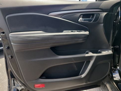 Used 2022 Honda Pilot Sport image 15