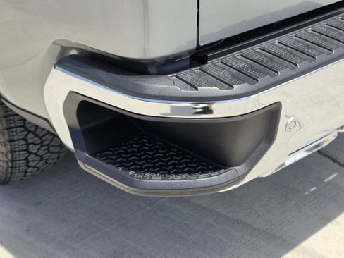 Used 2026 Chevrolet Silverado 1500 LTZ AWD/4WD image 32
