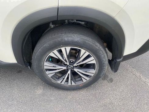 Used 2023 Nissan Rogue SV AWD/4WD image 29