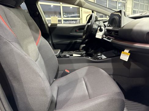 New 2026 Toyota Prius SE image 25