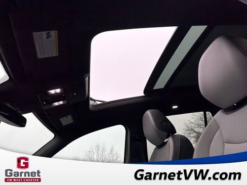 New 2026 Volkswagen Tiguan SE R-Line image 17