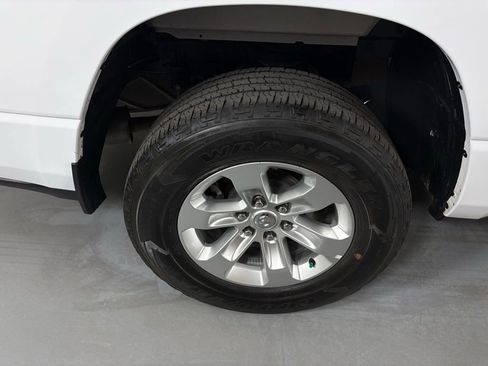 Used 2024 RAM 1500 Laramie image 11