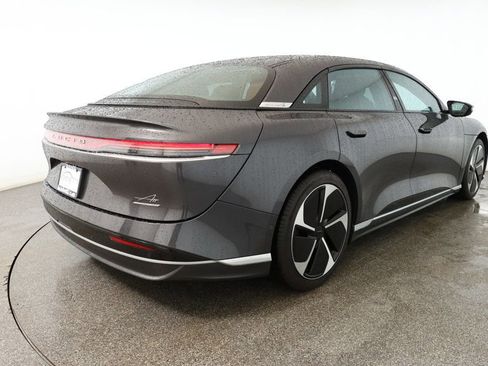 Used 2023 Lucid Air Touring image 4
