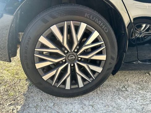 Used 2024 Nissan Altima 2.5 SV FWD image 24