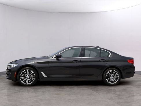 Used 2019 BMW 530i xDrive w/ Convenience Package AWD/4WD image 4