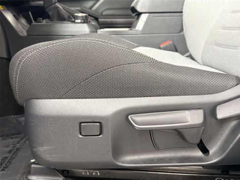 Certified 2025 Toyota 4Runner TRD Off-Road image 28