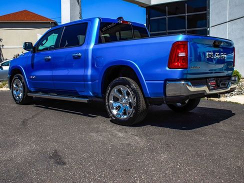 Used 2025 RAM 1500 Big Horn AWD/4WD image 4