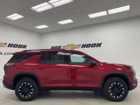 Used 2024 Chevrolet Traverse Z71 w/ LPO, Floor Liner Package AWD/4WD image 4