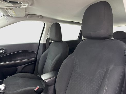 Used 2019 Jeep Compass Sport AWD/4WD image 15