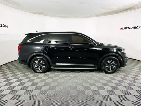 Used 2022 Kia Sorento S image 2