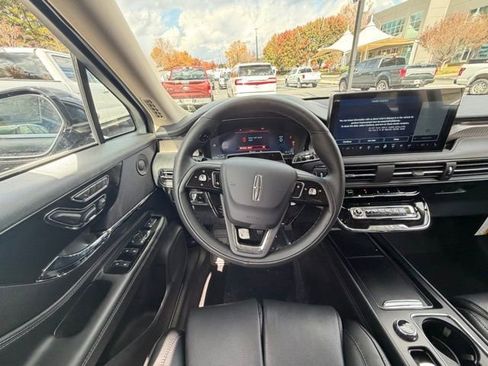 New 2026 Lincoln Corsair Reserve image 9