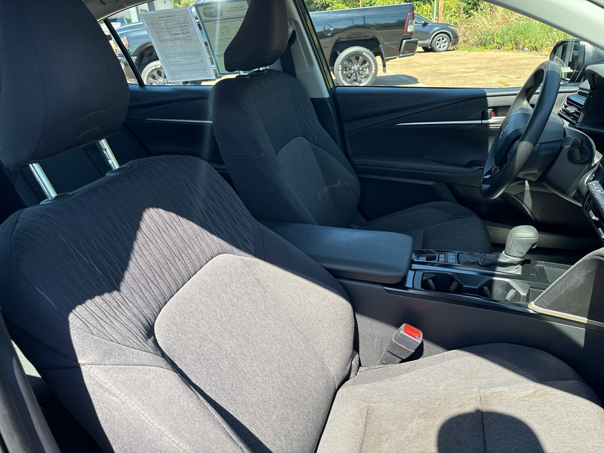 Used 2025 Toyota Camry LE FWD image 11