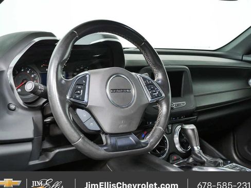 Certified 2023 Chevrolet Camaro LT RWD image 4
