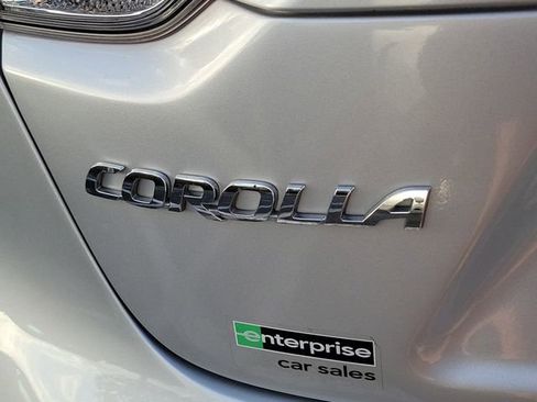 Used 2021 Toyota Corolla LE image 5