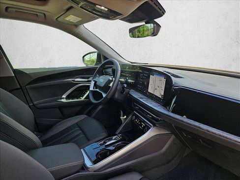 Certified 2025 Audi Q5 Premium AWD/4WD image 11