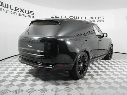 Used 2023 Land Rover Range Rover SE AWD/4WD image 7