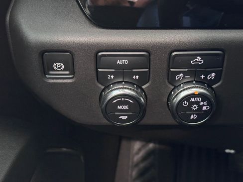 Certified 2024 GMC Sierra 1500 Elevation image 21