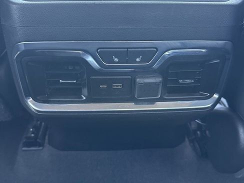 Used 2019 GMC Sierra 1500 Denali w/ Denali Carbonpro Edition AWD/4WD image 18