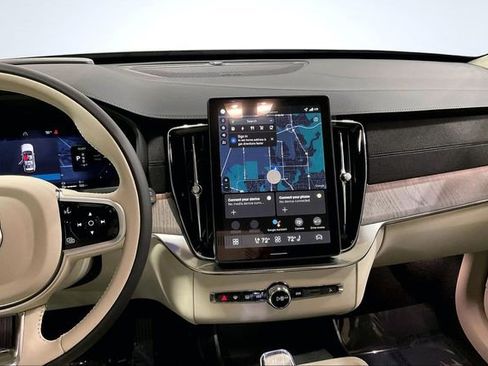 New 2026 Volvo XC90 T8 Ultra w/ Protection Package Premier AWD/4WD image 7
