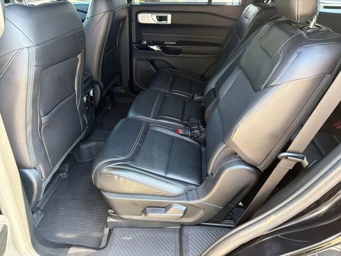 Used 2023 Ford Explorer ST w/ Equipment Group 401A AWD/4WD image 18