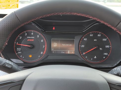 New 2026 Chevrolet Trax RS w/ Sunroof Package FWD image 24