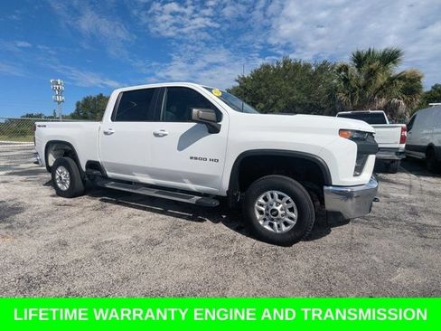 Used 2022 Chevrolet Silverado 2500 LT AWD/4WD image 3