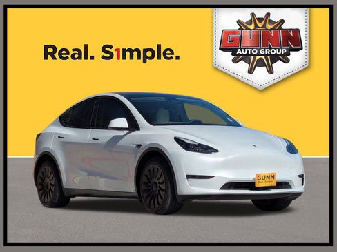 Used 2024 Tesla Model Y Long Range image 1