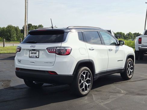 Used 2025 Jeep Compass Limited AWD/4WD image 4