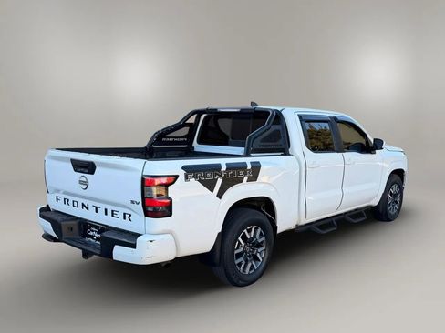 Used 2022 Nissan Frontier SV w/ Graphics Package RWD image 11