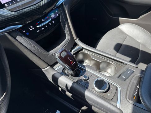 Used 2023 Cadillac XT6 Premium Luxury FWD image 13
