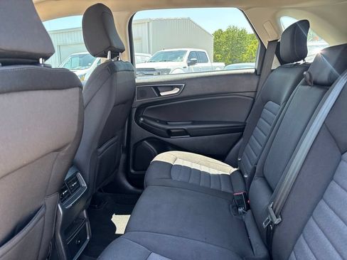 Used 2024 Ford Edge SE w/ Black Appearance Package AWD/4WD image 13