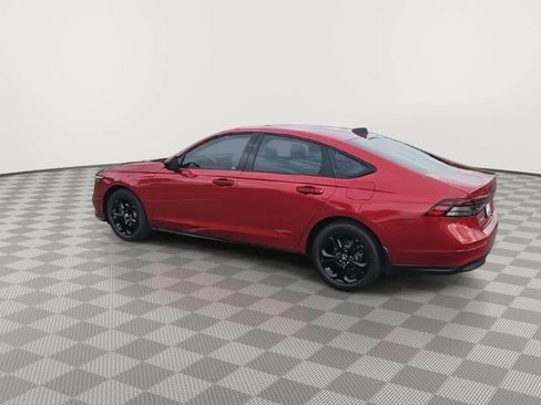 Certified 2025 Honda Accord SE image 6