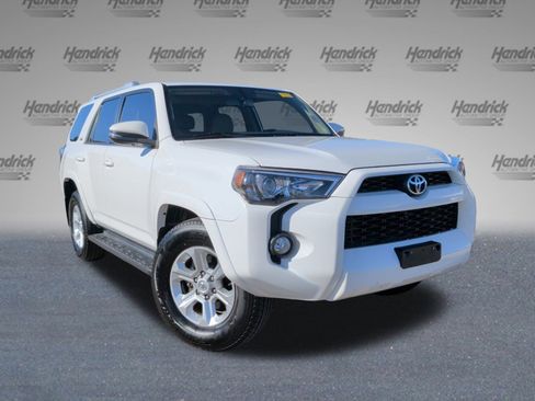 Used 2017 Toyota 4Runner SR5 Premium image 2