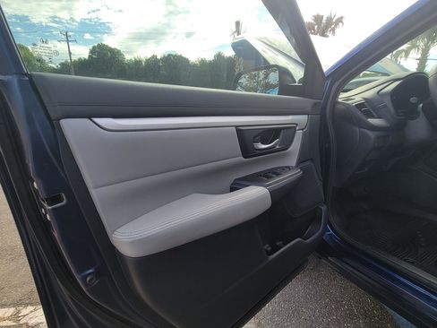 Used 2017 Honda CR-V LX image 20