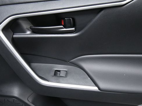 Used 2025 Toyota RAV4 LE image 23